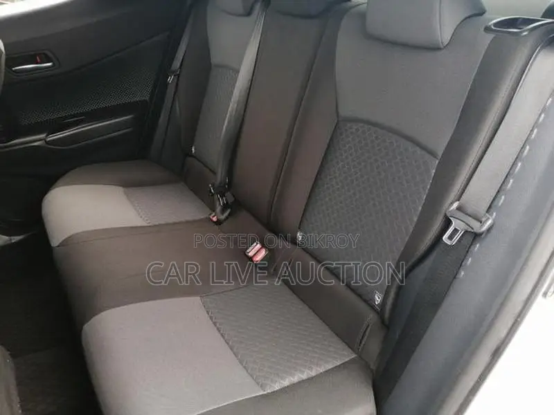 Toyota C-HR Hybrid S Package 2018