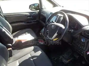 Toyota Esquire GI 2019