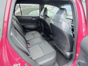 Toyota Corolla Cross Z LEATHER HARDTOP 2024