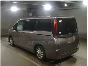 Toyota Noah X 2020