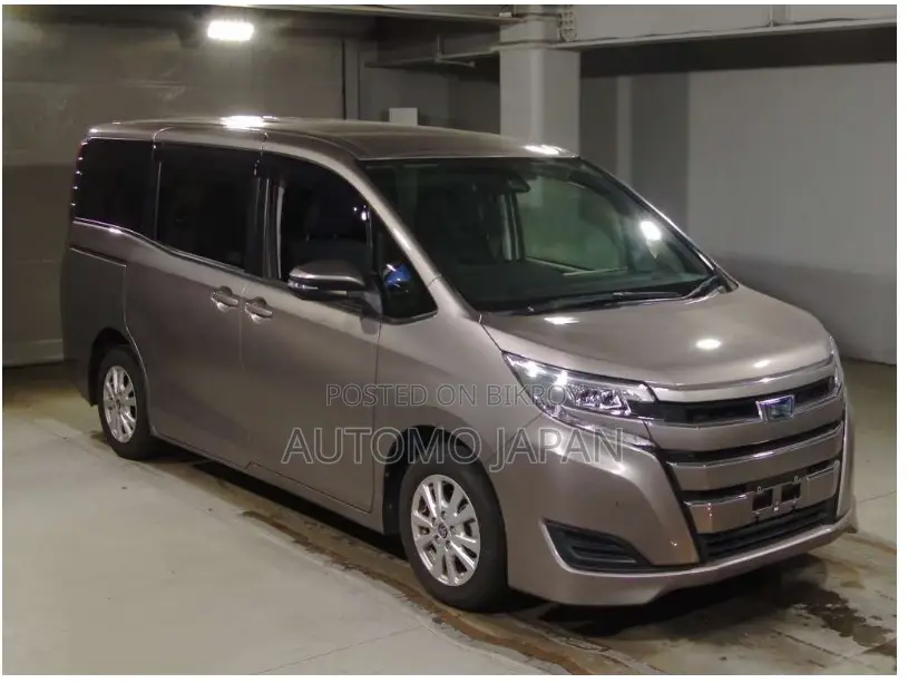 Toyota Noah X 2020