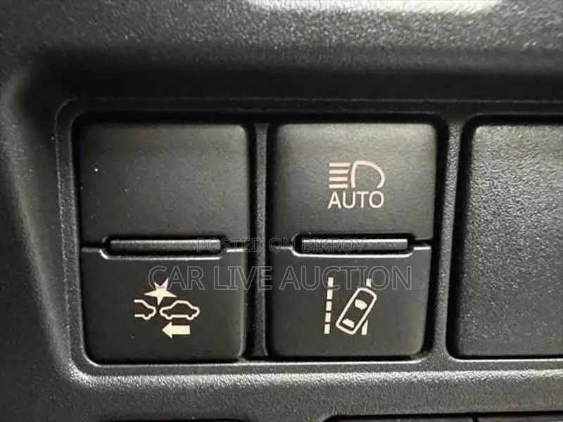 Toyota Voxy Hybrid ZS KIRAMEKI 2021