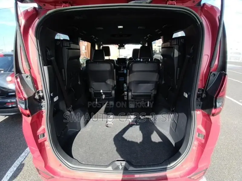 Toyota Noah Hybrid SZ Red Wine 2022
