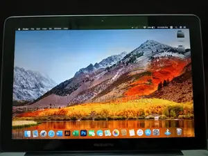 Apple Macbook Pro i7