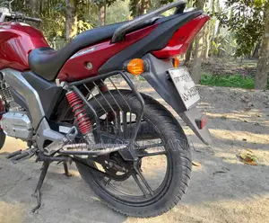 Suzuki GSX 125 . 2021