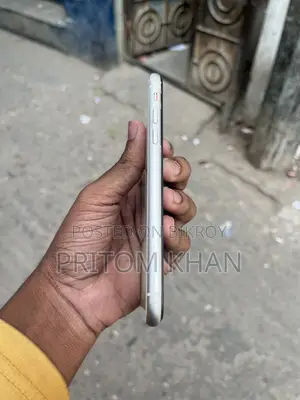 Apple iPhone 11 (Used)