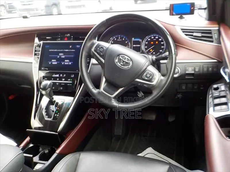Toyota Harrier ProGress 2020