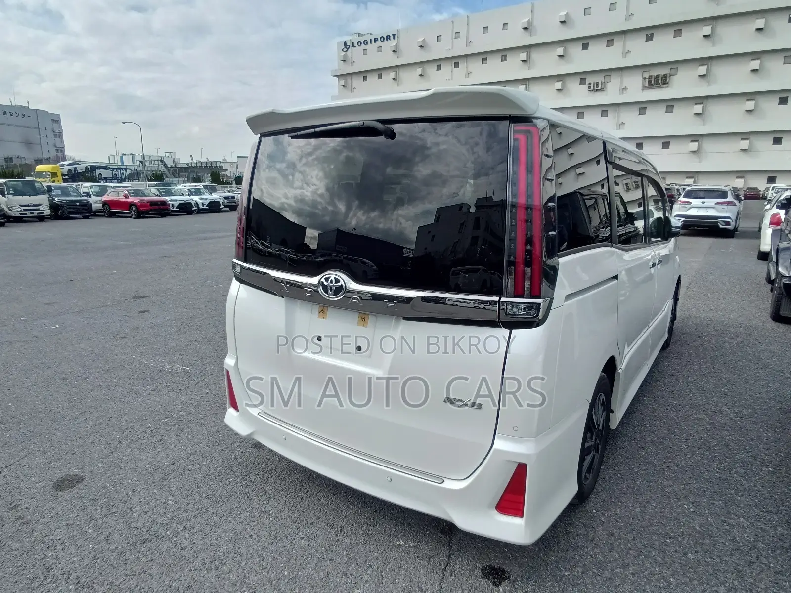 Toyota Noah Non Hybrid WXB Pearl 2021