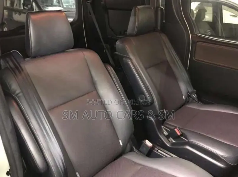 Toyota Esquire Hybrid Gi Pearl 2021