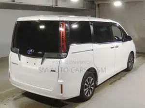 Toyota Esquire Hybrid Gi Pearl 2021