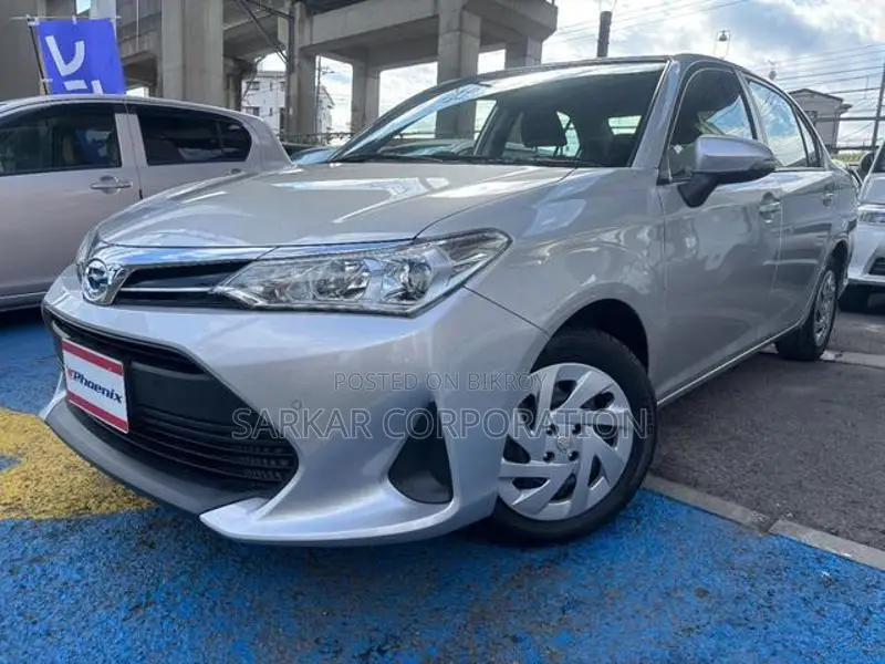 Toyota Axio EX Hybrid 2021
