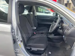 Toyota Axio EX Hybrid 2021