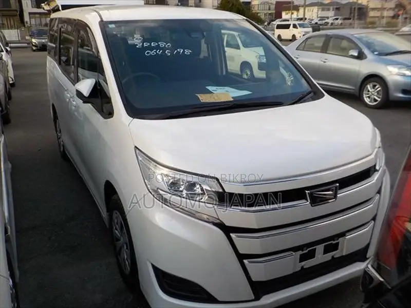 Toyota Noah X LED 2020
