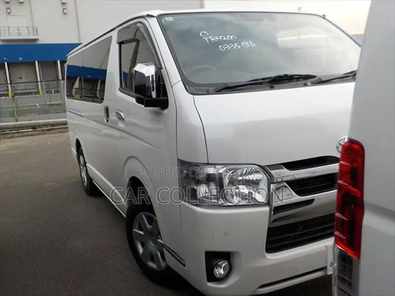 Toyota Hiace 2021