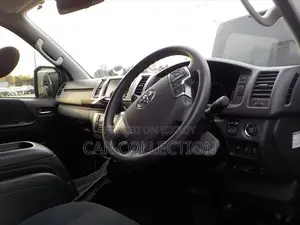 Toyota Hiace 2021