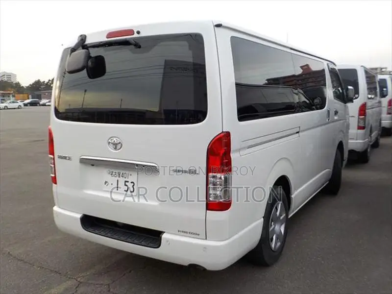 Toyota Hiace 2021
