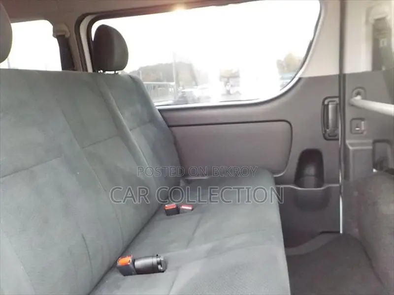 Toyota Hiace 2021