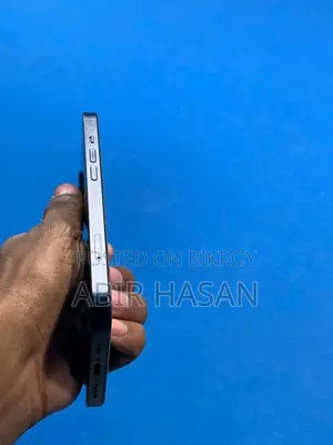 Apple iPhone 13 . (Used)