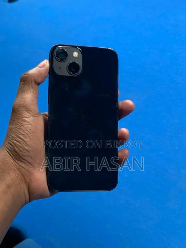 Apple iPhone 13 . (Used)
