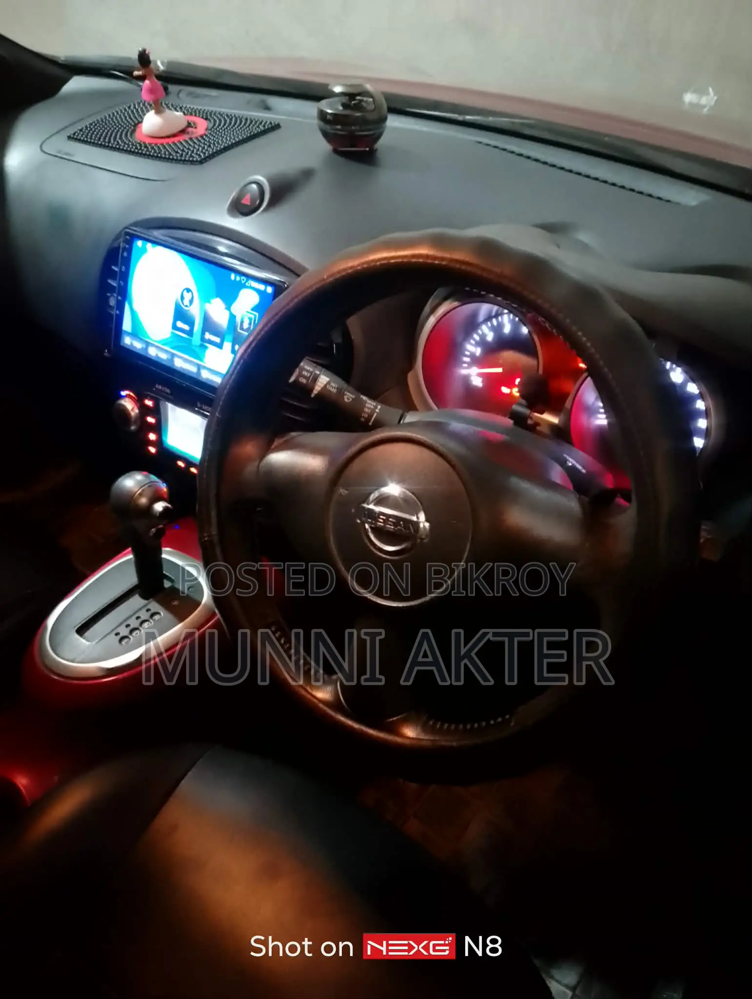 Nissan Juke . 2011