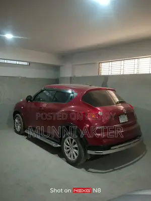 Nissan Juke . 2011