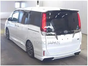 Toyota Esquire GI Premium 2020