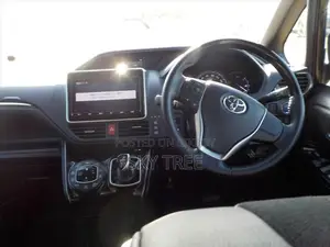 Toyota Esquire Gi Pre. Package 2021