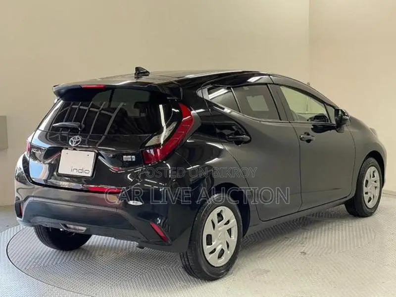 Toyota Aqua HYBRID X 2021