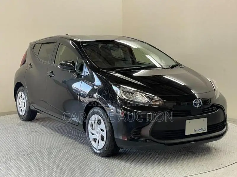 Toyota Aqua HYBRID X 2021