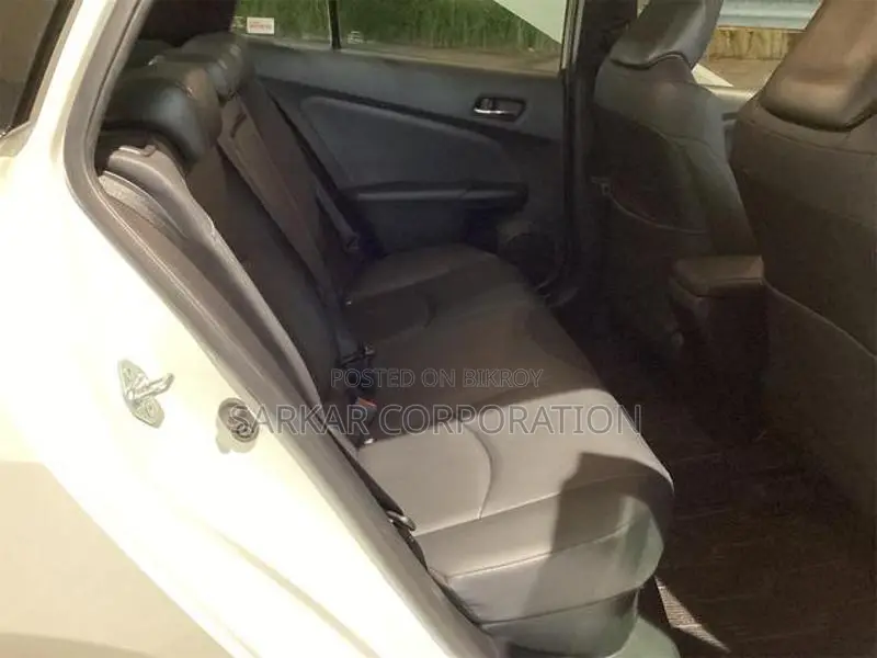 Toyota Prius S Touring 2021