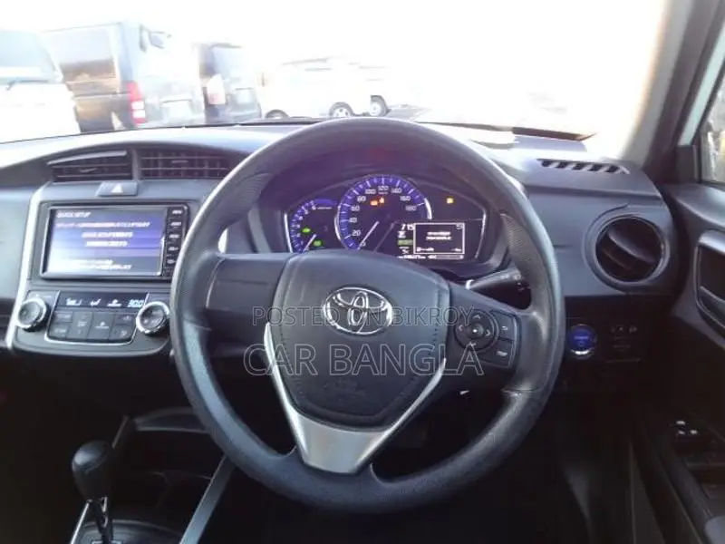 Toyota Fielder EX রেডি শোরুম ২০২০