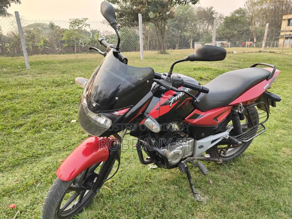 Bajaj Pulsar 150 (2017)