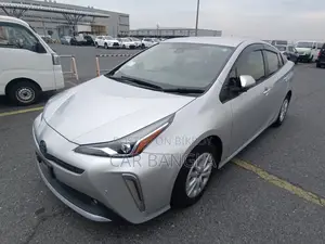 Toyota Prius 𝑺_SAFETY_PLUS 2021