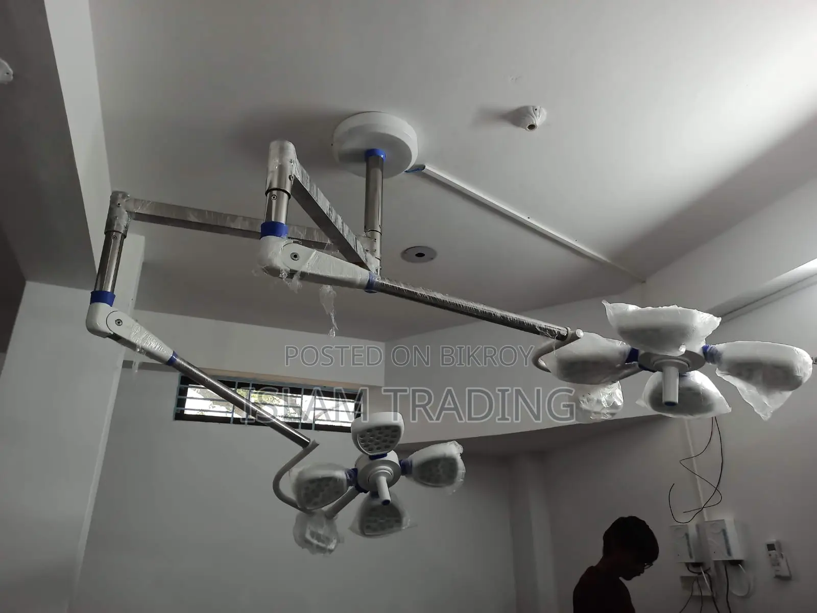 Ceiling Mounted Dual Head OT Light