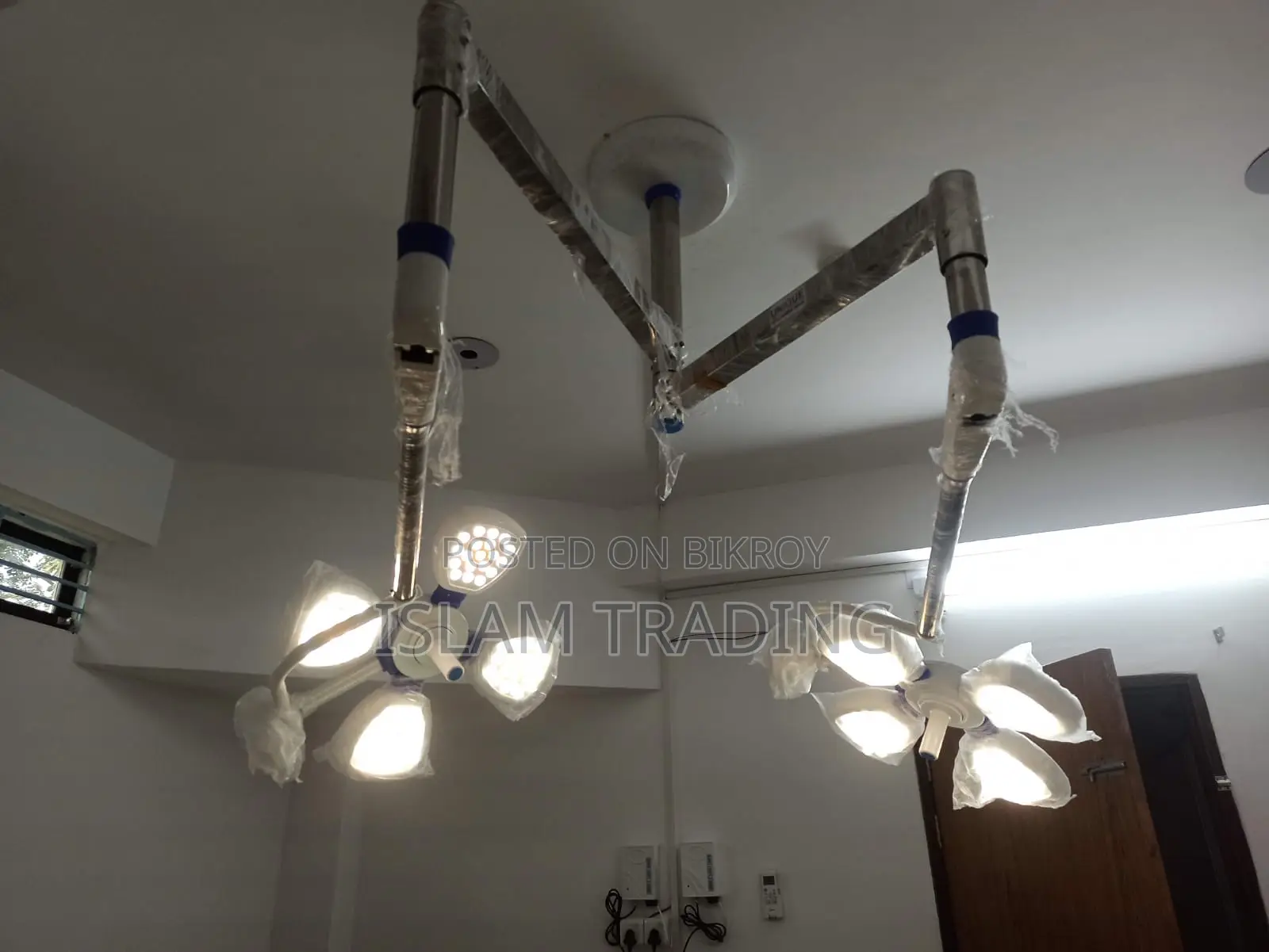 Ceiling Mounted Dual Head OT Light