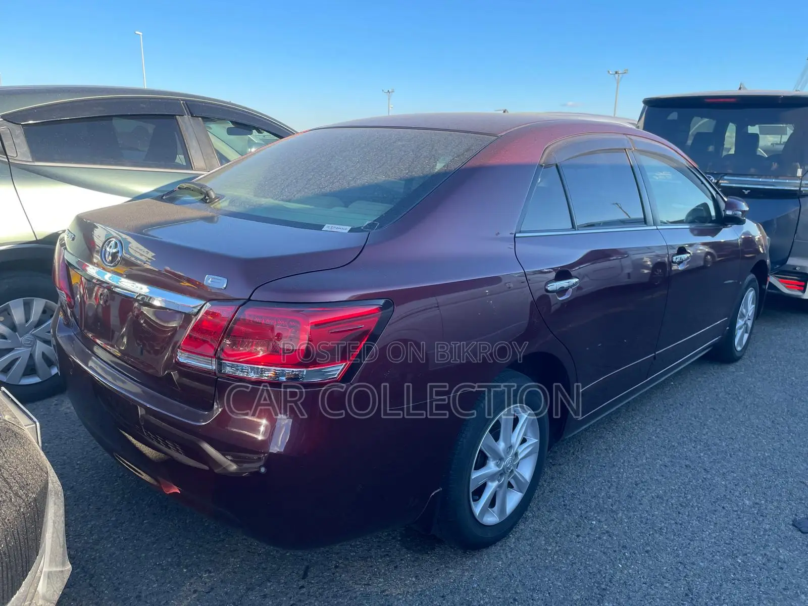 Toyota Premio 2021