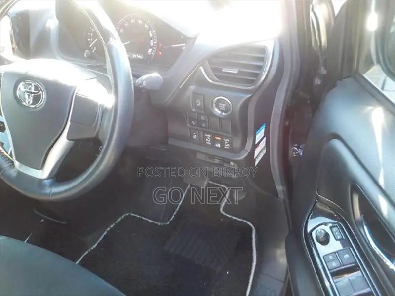 Toyota Esquire GI Premium 2021