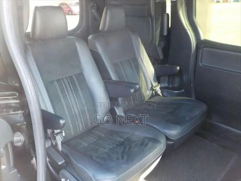 Toyota Esquire GI Premium 2021