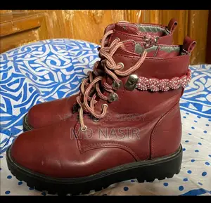 Fashionable Boots for Girls