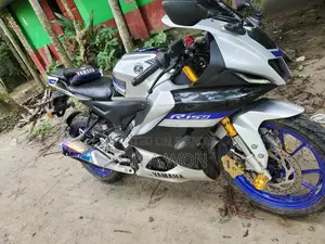 Yamaha R15 M 2023