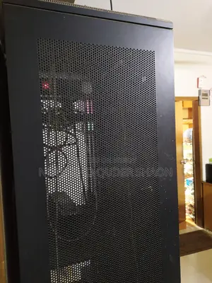SERVER RACK