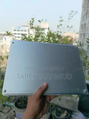 মাইক্রোসফট সারফেস ৩ ল্যাপটপ বিক্রয়ের জন্য