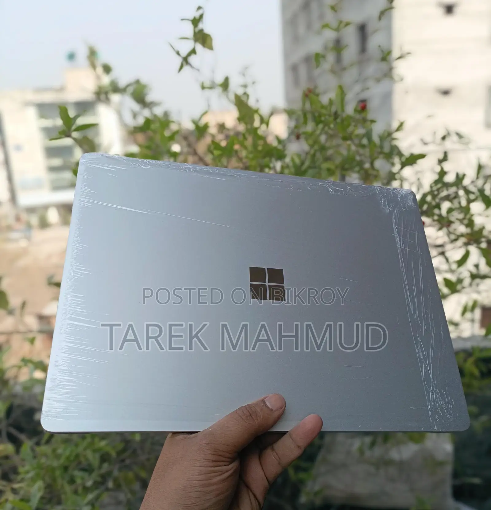 মাইক্রোসফট সারফেস ৩ ল্যাপটপ বিক্রয়ের জন্য