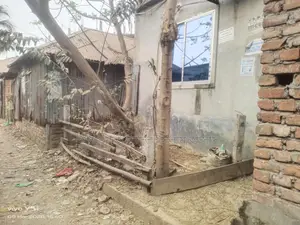 House for sale with gas, electricity, supply water, and drainage system