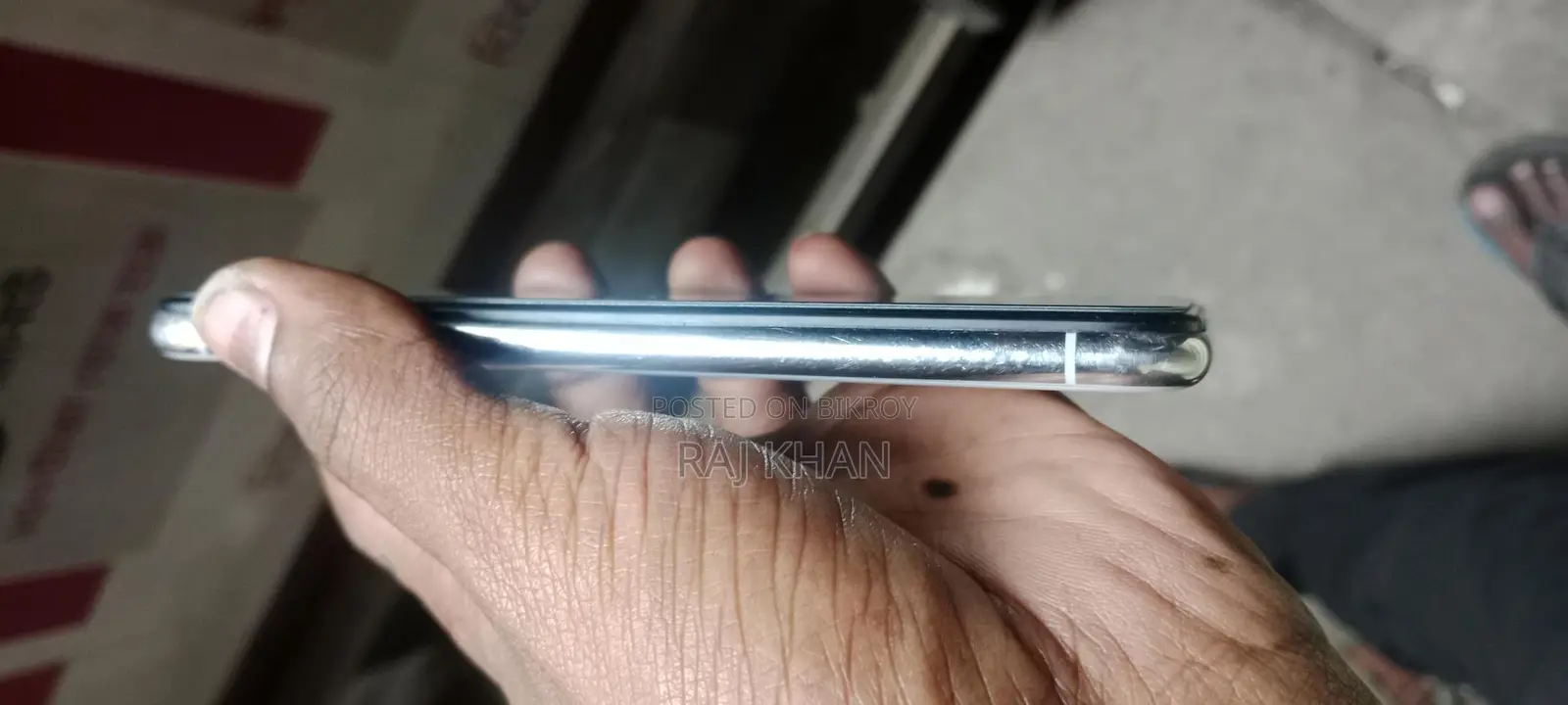 Apple iPhone X . (Used)