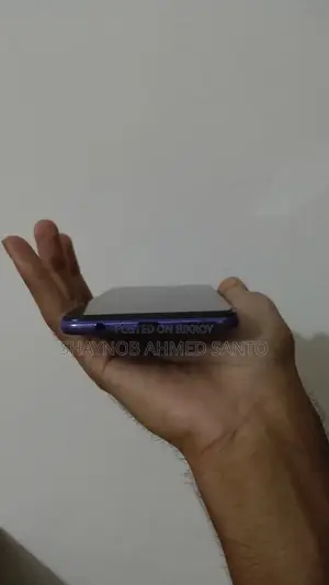 Vivo V20 . (Used)