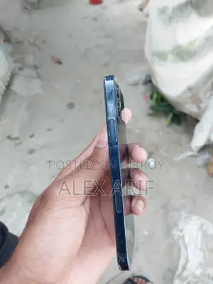 Apple iPhone 12 6.64 (Used)