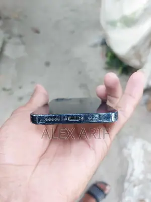 Apple iPhone 12 6.64 (Used)