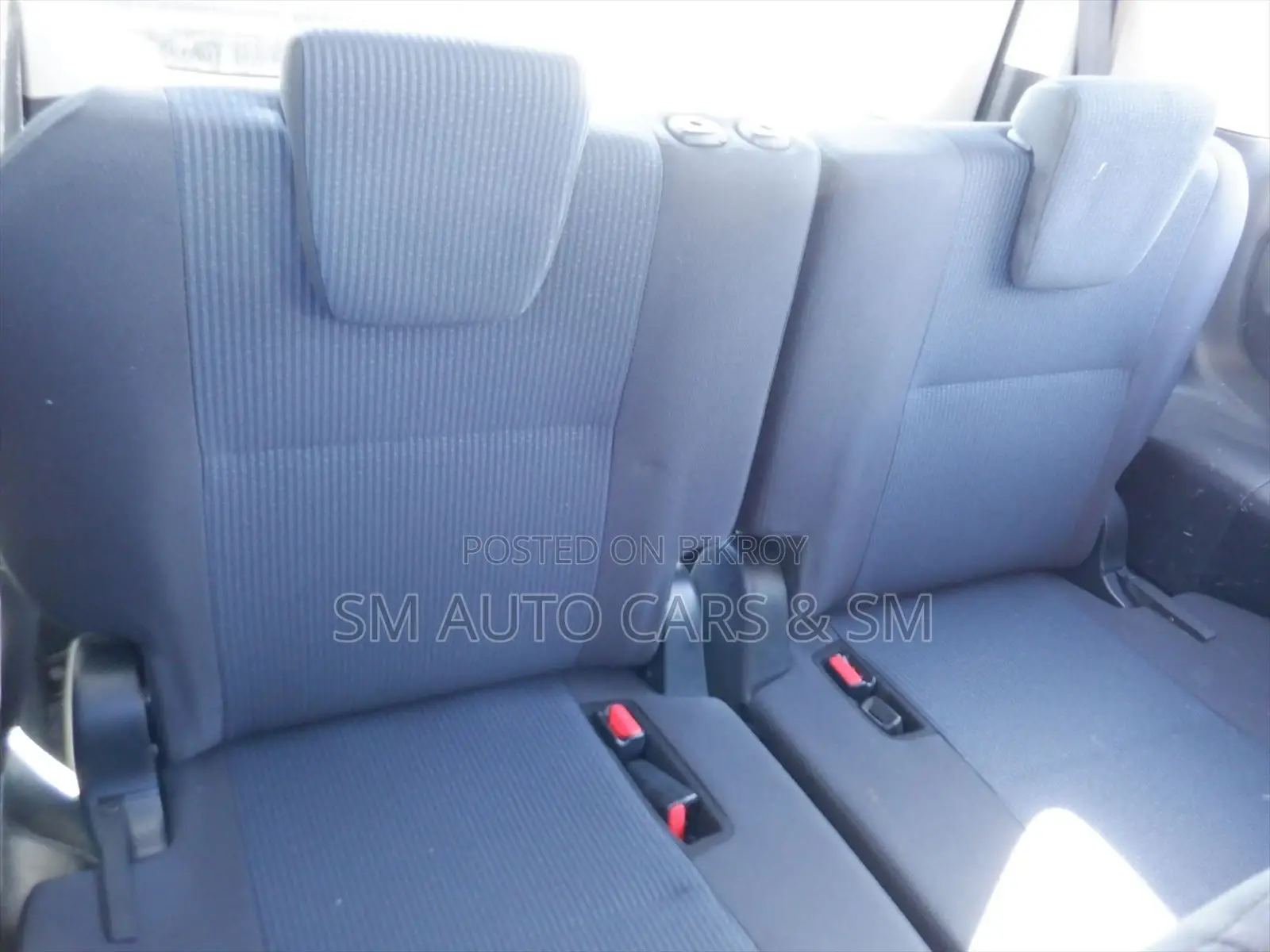 Toyota Noah Non Hybrid X Silver 2020