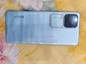 Vivo V30 Pro (Used)